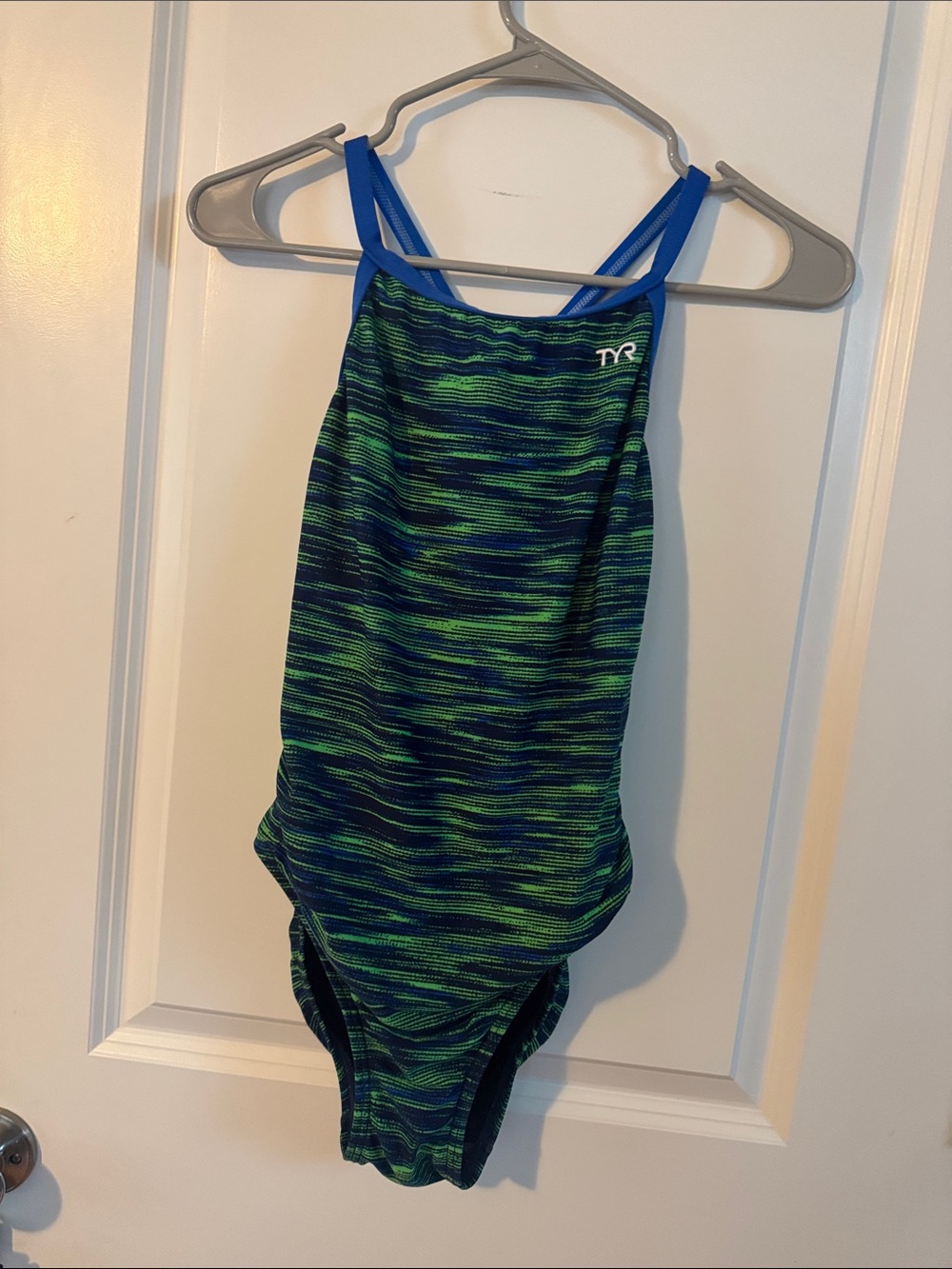 TYR Women's size 30 Fizzy Diamondfit Swimsuit green blue one pc
